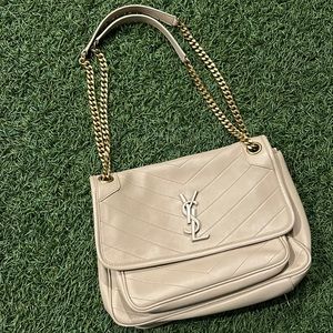 NIKI MEDIUM CHAIN BAG IN CRINKLED VINTAGE LEATHER